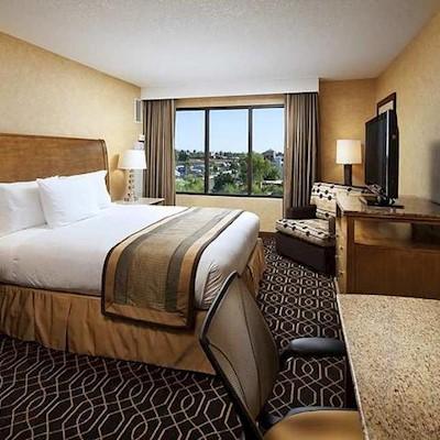 Doubletree By Hilton Resort/convention Center Hotel